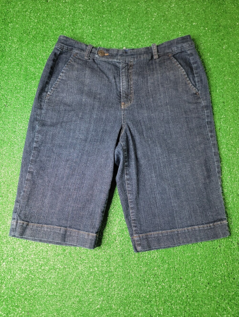 BandolinoBlu Women's Blue Jean Denim Shorts Size 16 Waist Zip Button Pockets